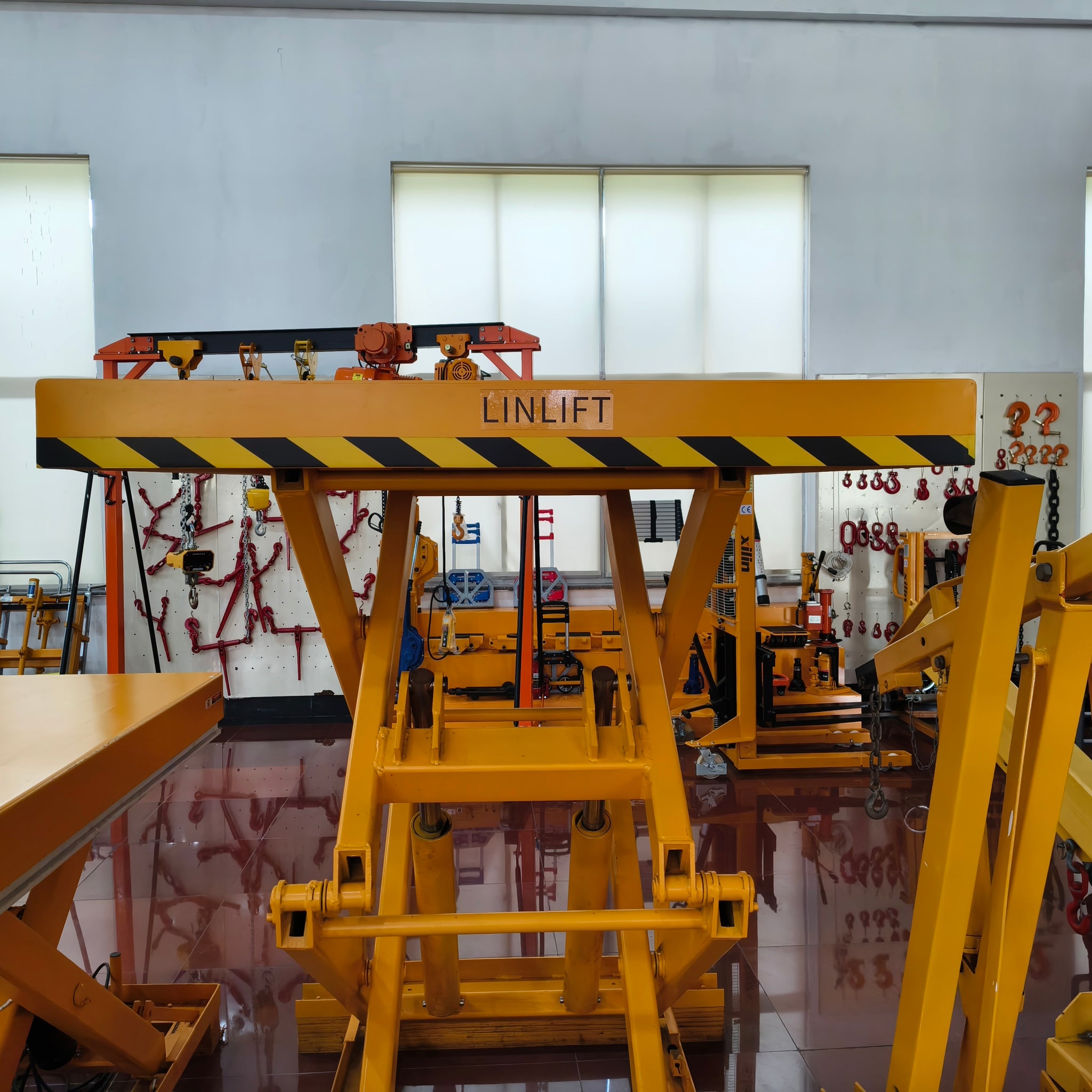 Linlift 4400 lbs Heavy-Duty Hydraulic Lift Table | Industrial Scissor Platform Cart